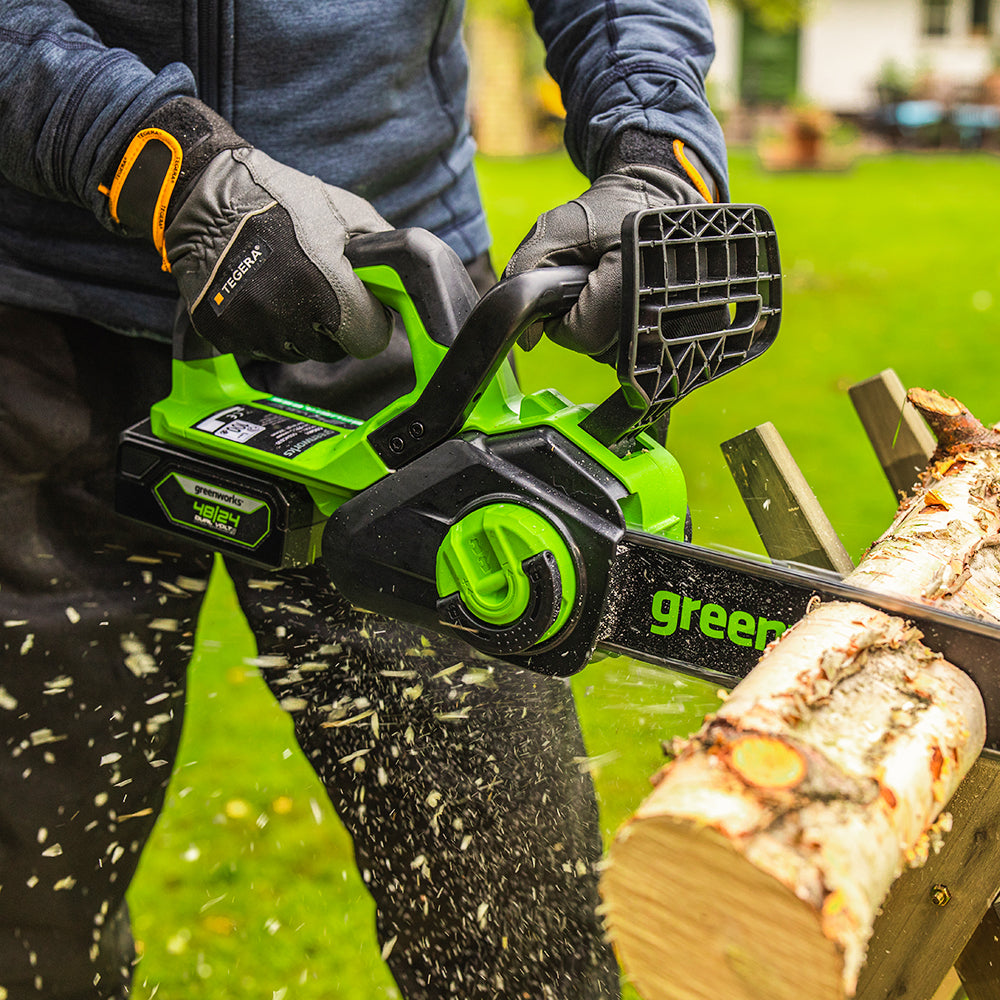 24V Chainsaw 30cm - 2Ah Battery