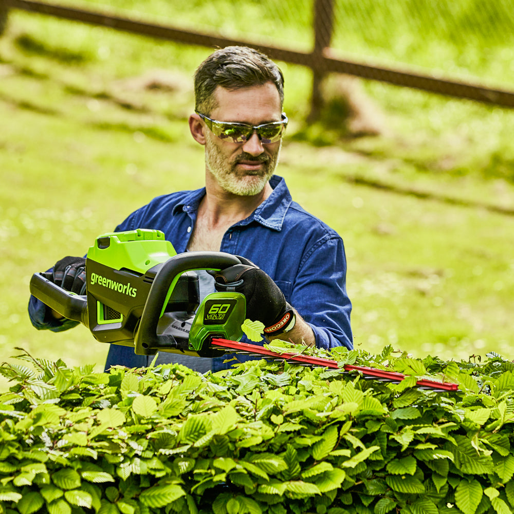 60cm cordless hedge trimmer discount