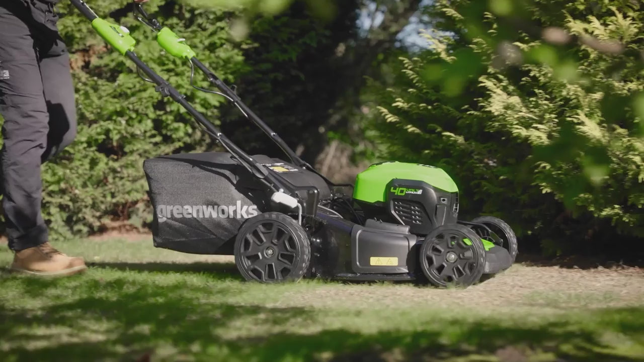 40V Self-Propelled Battery Lawn Mower 46cm - Greenworks
